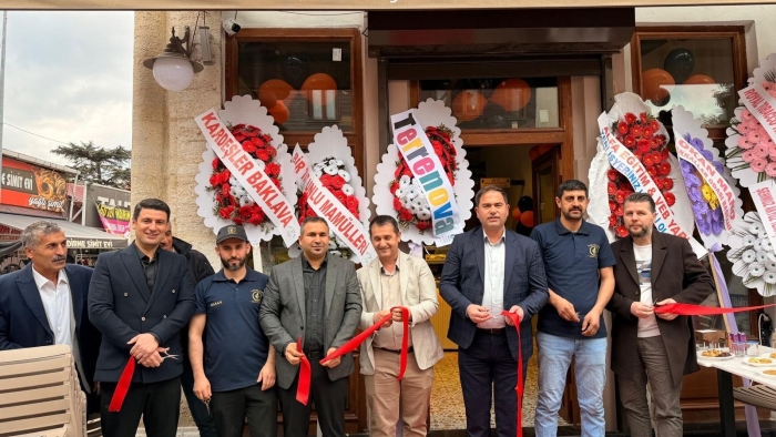 SARAÇLAR SİMİT CAFE KAPILARINI AÇTI